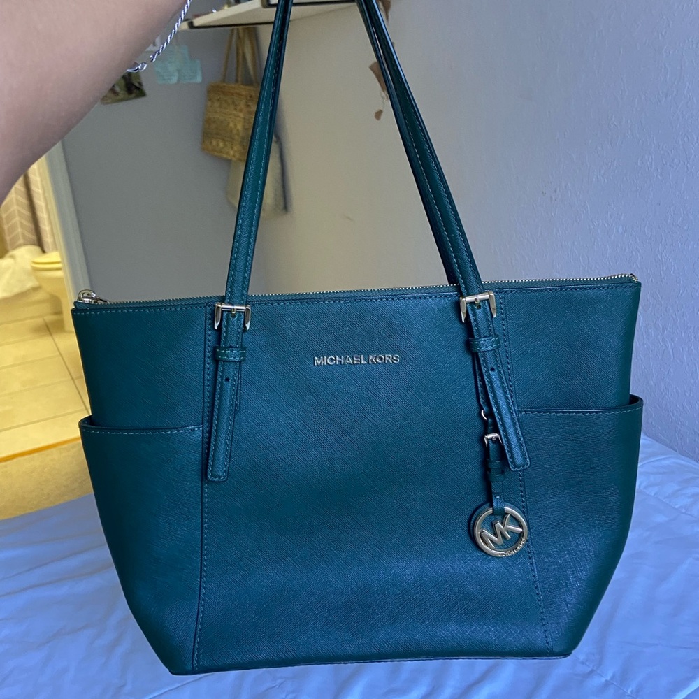 Vintage Michael Kors emerald green shoulder purse!
